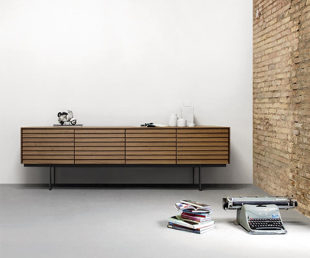 Punt Sussex Sideboard avec pieds B235 Super Matt Noyer